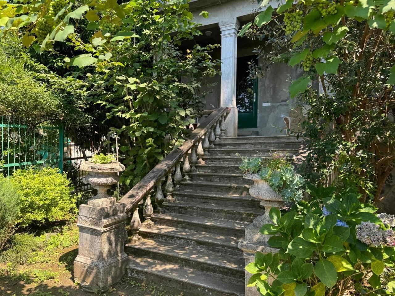 Willa House On Magnolii 1 Batumi Pokój zdjęcie